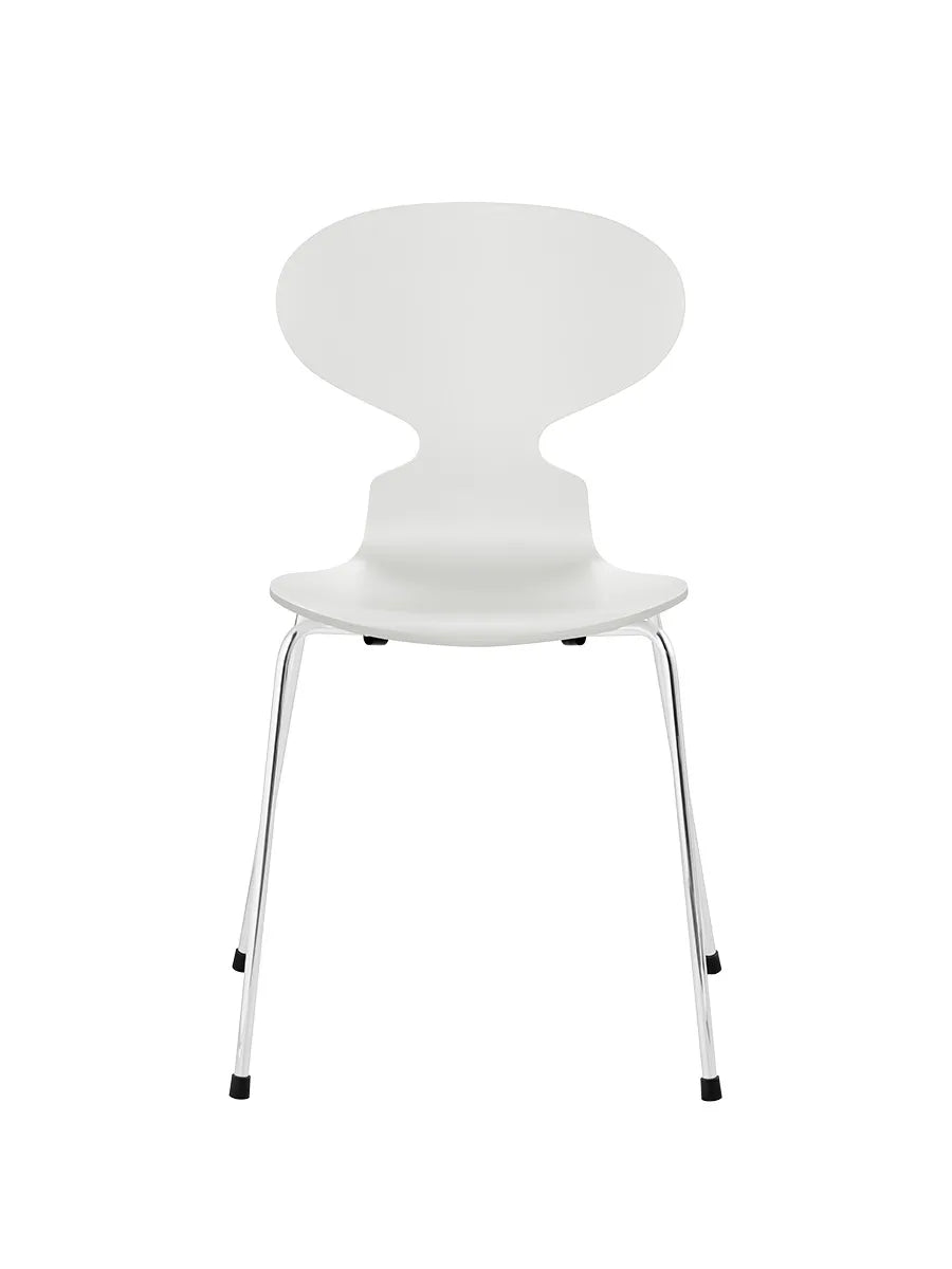 3101 Myren Stol lackad av Arne Jacobsen - Vit / Krom - Jacobsen Plus