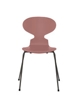 3101 Myren Stol lackad av Arne Jacobsen - Wild Rose / Warm Graphite - Jacobsen Plus