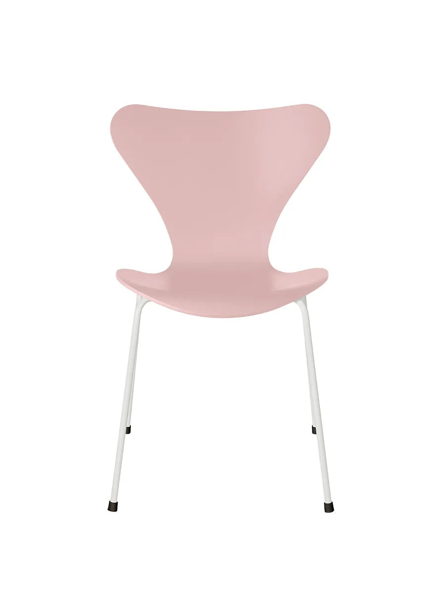 3107 Serie 7 Stol lackerad av Arne Jacobsen