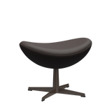 3127 Fotpall till Ägget, stativ i brun brons av Arne Jacobsen - Haze læder - Dark Brown - Jacobsen Plus