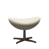 3127 Fotpall till Ägget, stativ i brun brons av Arne Jacobsen - Hallingdal - 100 Off White - Jacobsen Plus