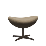 3127 Fotpall till Ägget, stativ i brun brons av Arne Jacobsen - Hallingdal - 220 Dark Sand - Jacobsen Plus