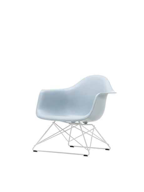 Eames Plastic Armchair LAR, vitlackerad från Vitra - Sea blue - Jacobsen Plus