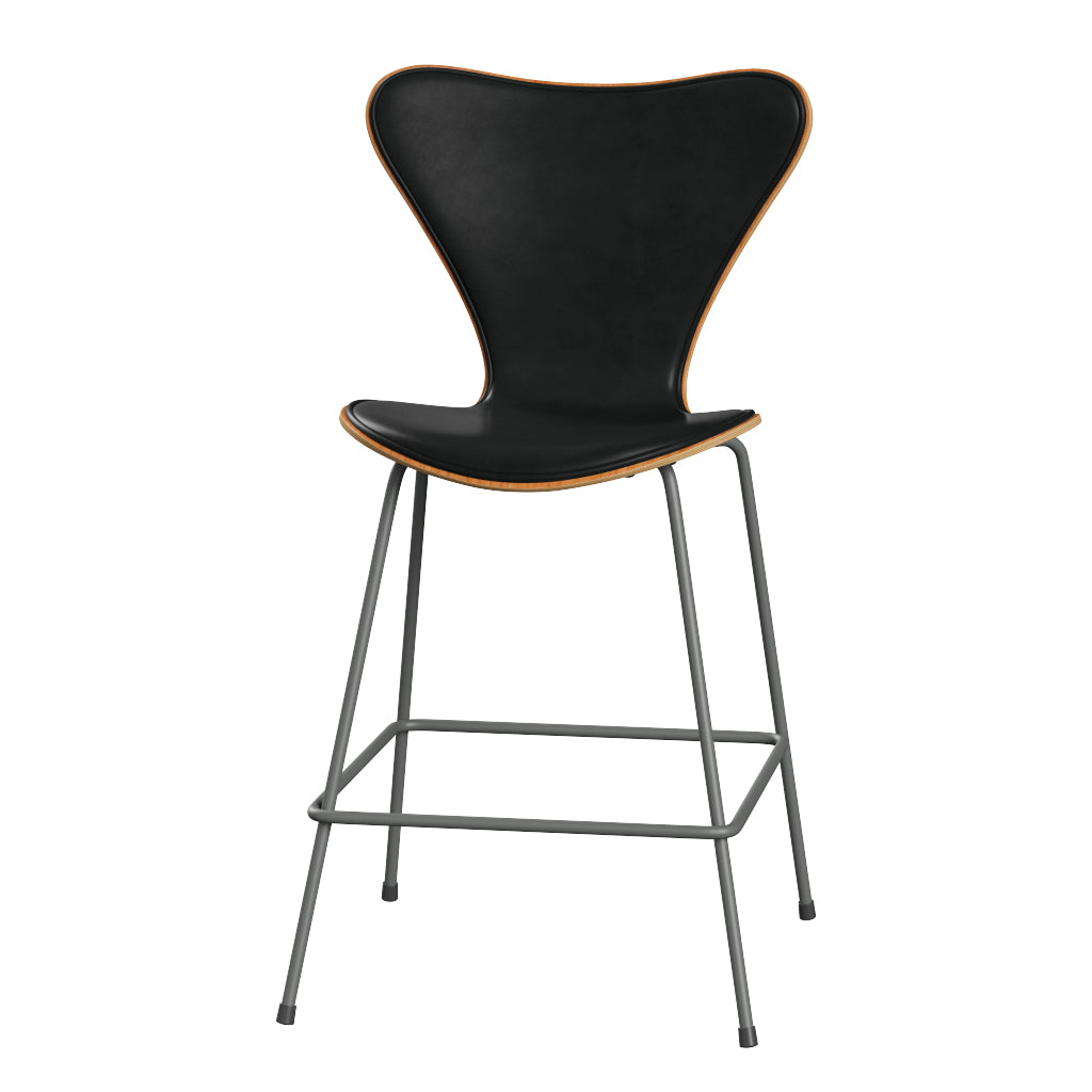 Fritz Hansen - 3187 låg barstol, naturfanér och frampolstrad i Grace läder - Kirsebær - Svart læder - Silver Grey stel - Jacobsen Plus