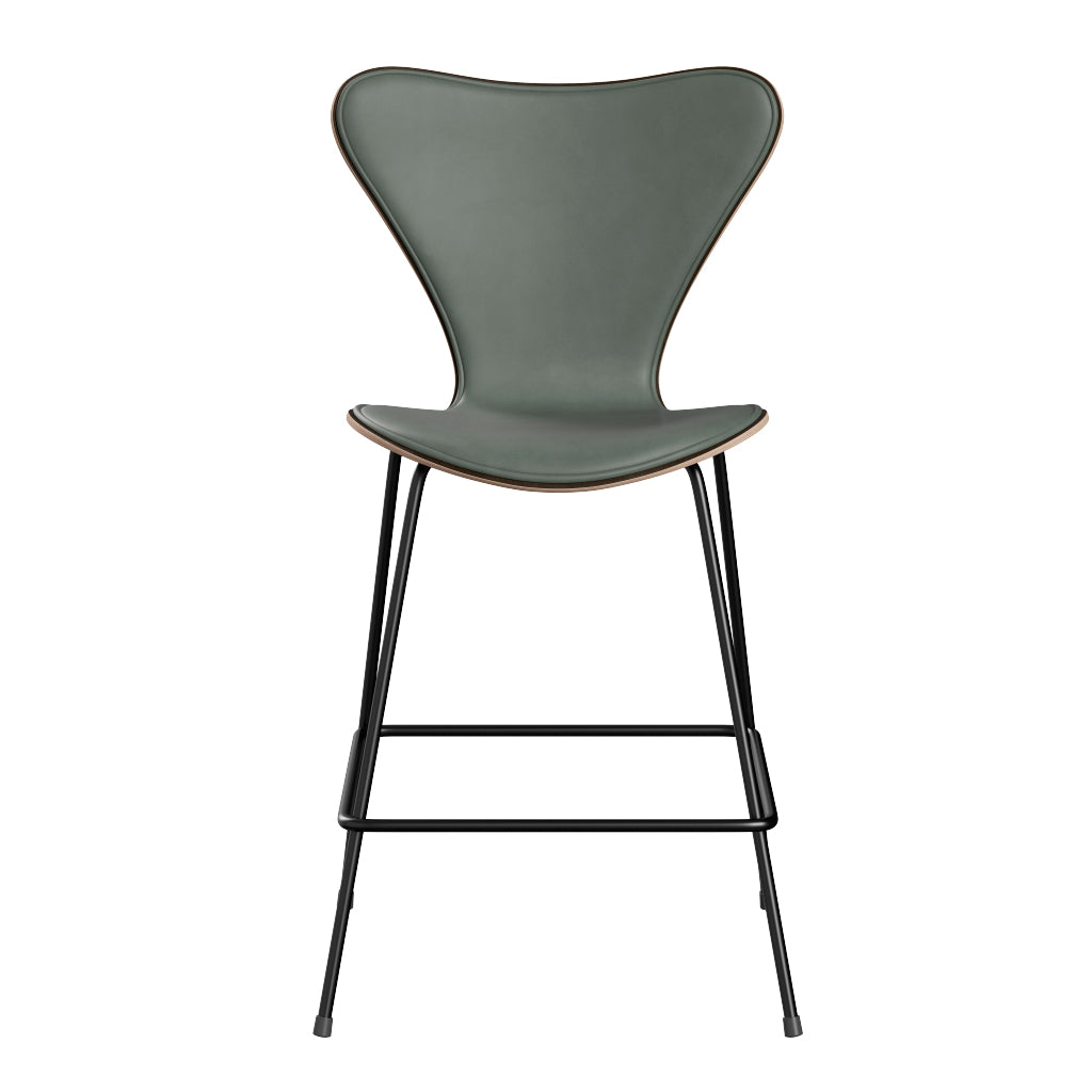 Fritz Hansen - 3187 låg barstol, naturfanér och frampolstrad i Grace läder - Mørkbejdset eg- Concrete Grey læder - Svart stel - Jacobsen Plus