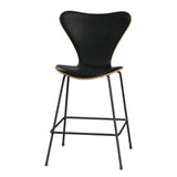 Fritz Hansen - 3187 låg barstol, naturfanér och frampolstrad i Grace läder - Ek - Svart læder - Warm Graphite stel - Jacobsen Plus