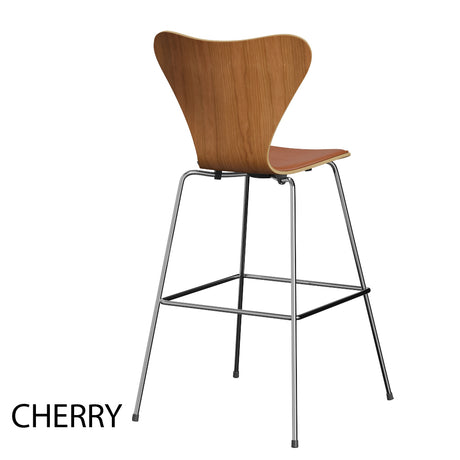 Fritz Hansen - 3197 hög barstol, naturfanér och frontpolstrad i Grace läder - Bok - Svart læder - Krom stel - Jacobsen Plus