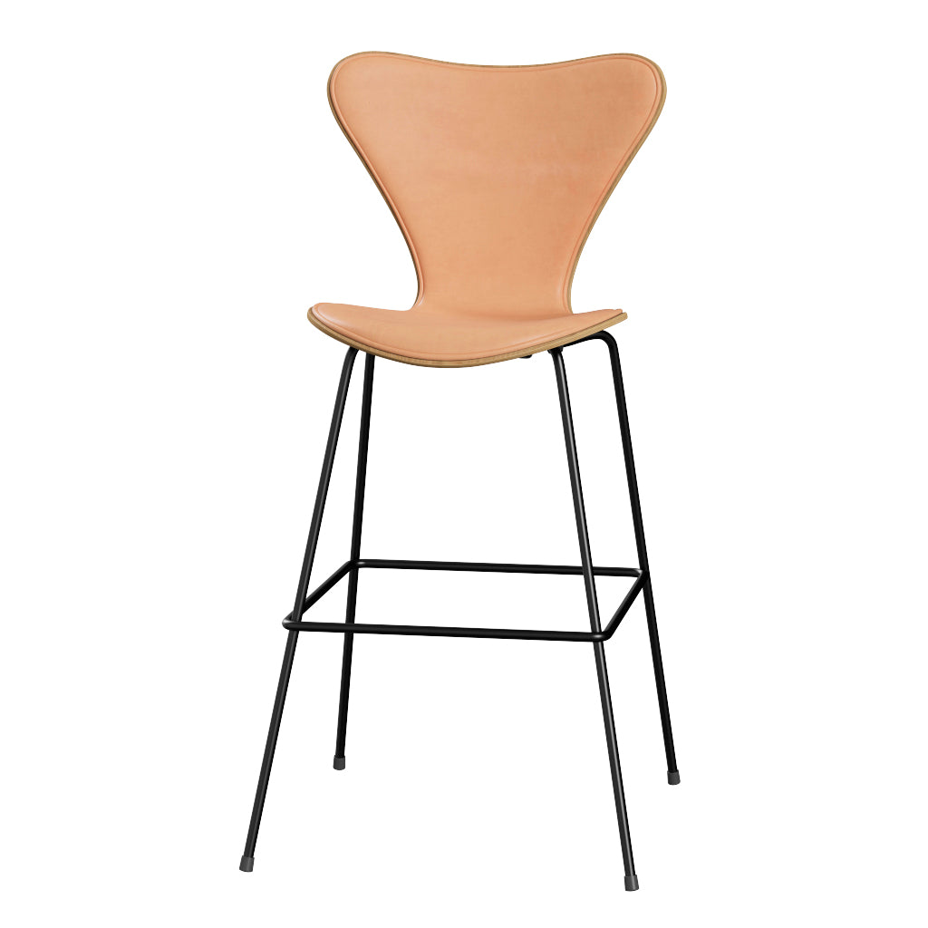 Fritz Hansen - 3197 hög barstol, naturfanér och frontklädd i Natur-läder - Ek - Svart stel - Jacobsen Plus