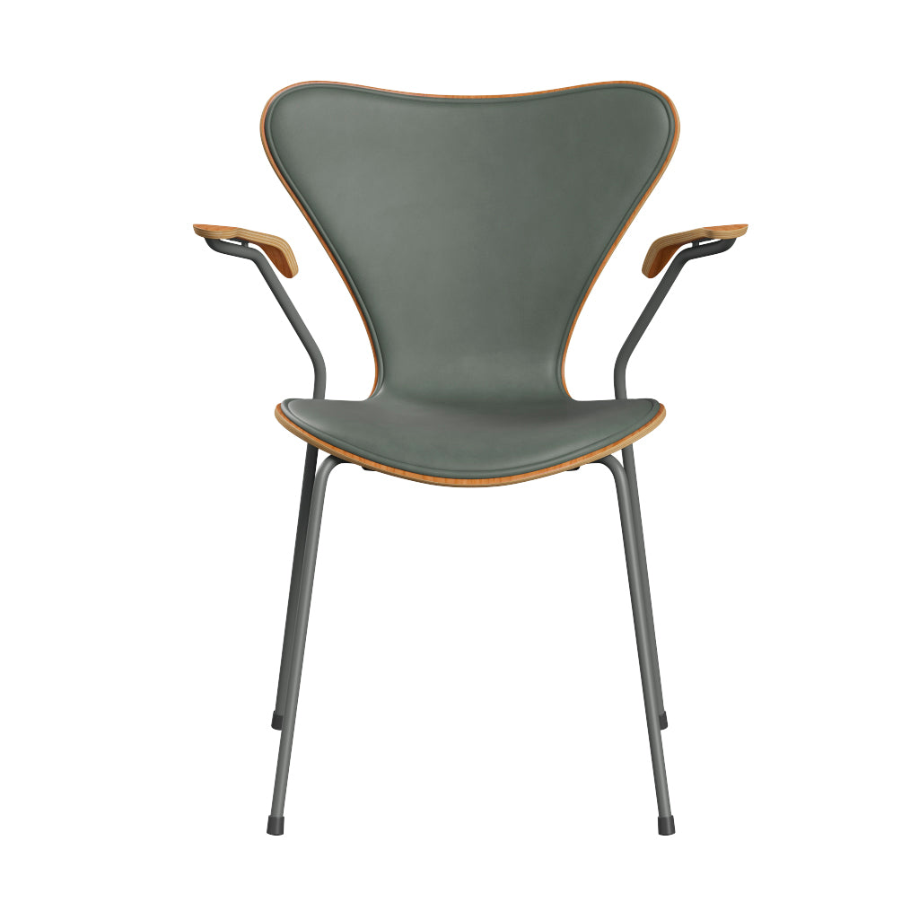 Fritz Hansen - 3207 Stol med armstöd, naturfanér och frontklädsel i Grace-läder - Kirsebær - Concrete Grey læder - Silver Grey stel - Jacobsen Plus