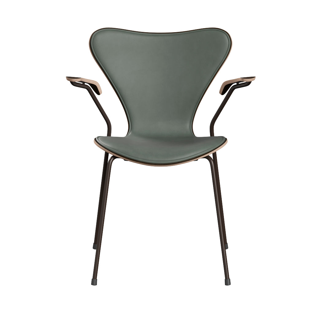 Fritz Hansen - 3207 Stol med armstöd, naturfanér och frontklädsel i Grace-läder - Mørkbejdset eg - Concrete Grey læder - Brown Brons stel - Jacobsen Plus