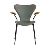 Fritz Hansen - 3207 Stol med armstöd, naturfanér och frontklädsel i Grace-läder - Elm - Concrete Grey læder - Svart stel - Jacobsen Plus