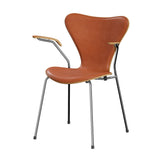 Fritz Hansen - 3207 Stol med armstöd, naturfanér och frontklädsel i Grace-läder - Elm - Valnöt læder - Krom stel - Jacobsen Plus