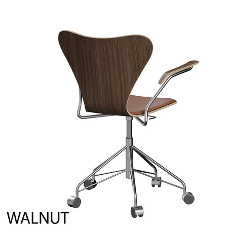 Fritz Hansen - 3217 kontorsstol med armstöd, naturfanér och fronten klädd i Grace-läder - Bok - Svart læder - Krom stel - Jacobsen Plus