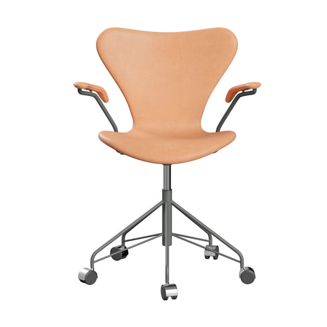 Fritz Hansen - 3217 Kontorsstol med armstöd, helt klädd i Natur-läder - Krom stel - Jacobsen Plus