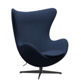 3316 Ägget loungestol, stomme i svart av Arne Jacobsen - Christianshavn - 1155 Dark Blue - Jacobsen Plus