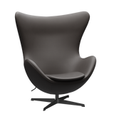 3316 Ägget loungestol, stomme i svart av Arne Jacobsen - Essential læder - Dark Brown - Jacobsen Plus