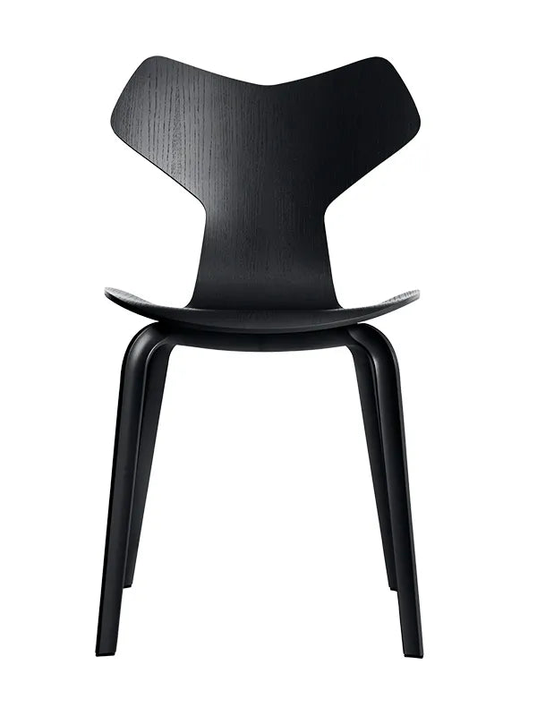 4130 Grand Prix med träben av Arne Jacobsen - Uden stoppning / Farvet ask / Svart - Jacobsen Plus