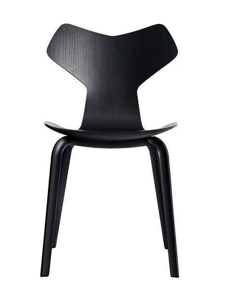 4130 Grand Prix med träben av Arne Jacobsen - Uden stoppning / Farvet ask / Vit - Jacobsen Plus