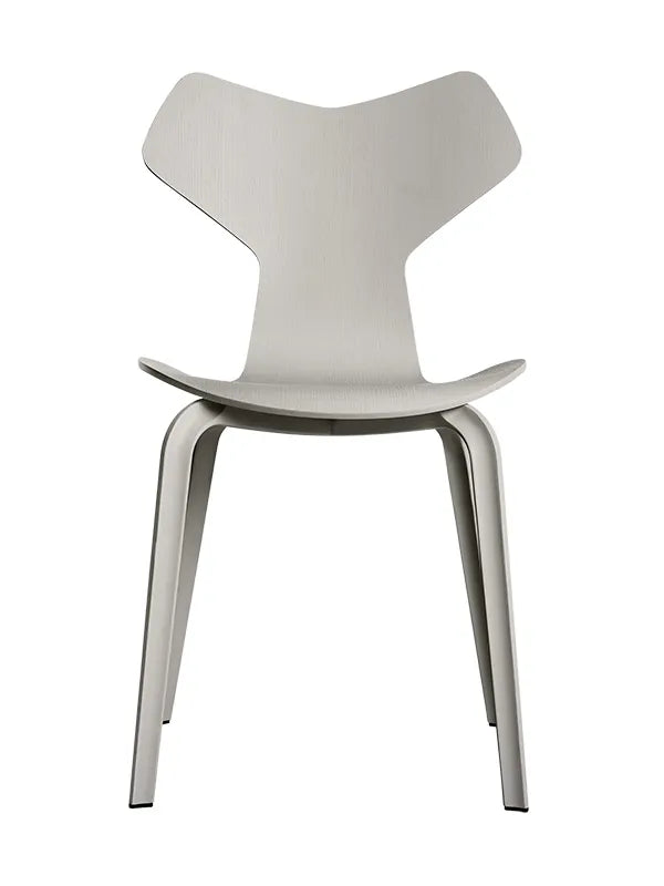 4130 Grand Prix med träben av Arne Jacobsen - Uden stoppning / Farvet ask / Nine grey - Jacobsen Plus