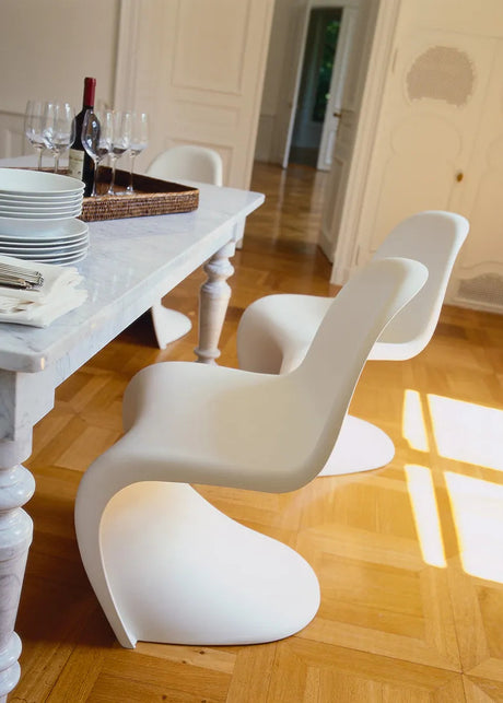 Panton Chair från Vitra - Deep black - Jacobsen Plus