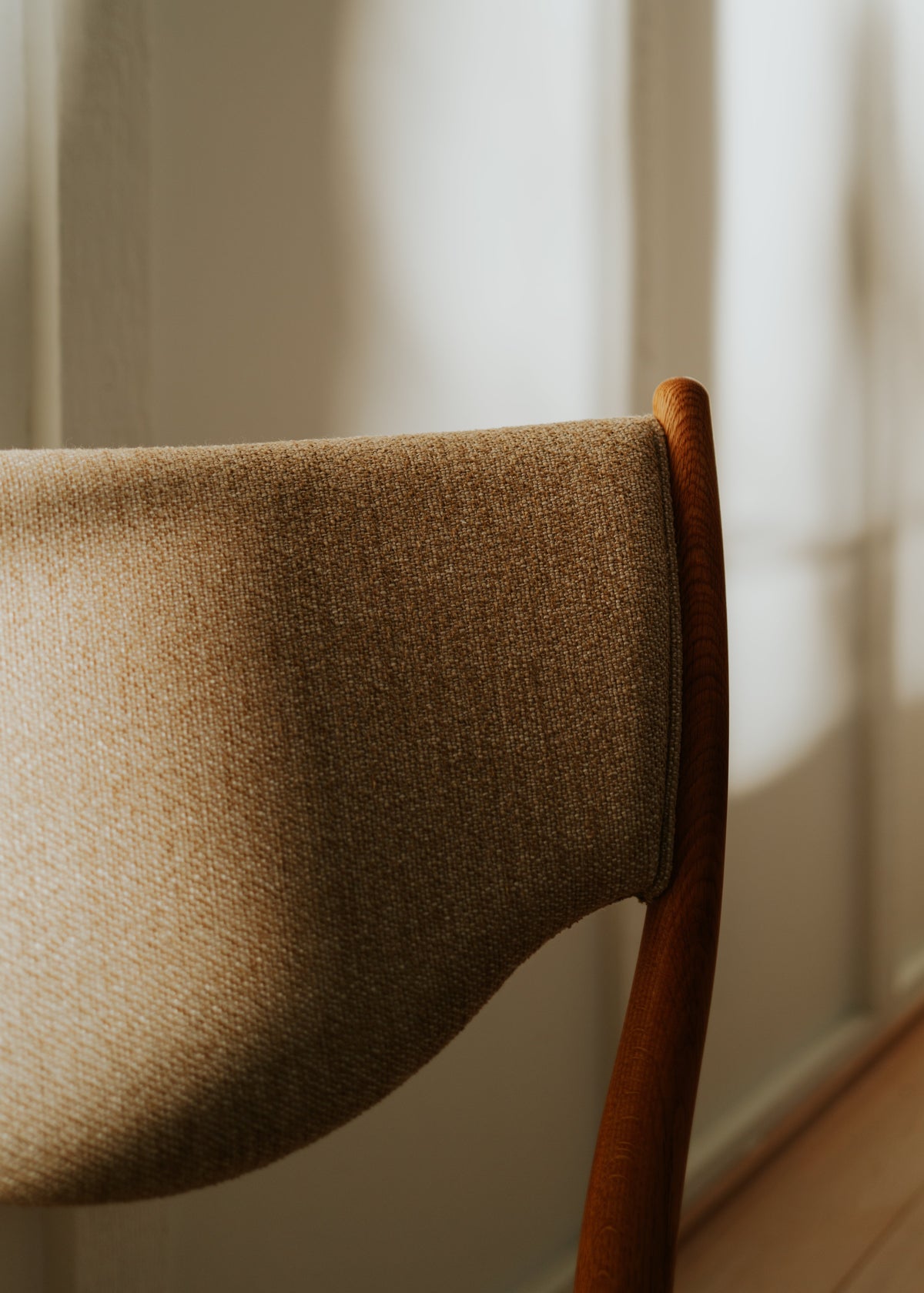46 Chair, ek oljad av Finn Juhl - 2 - Jacobsen Plus