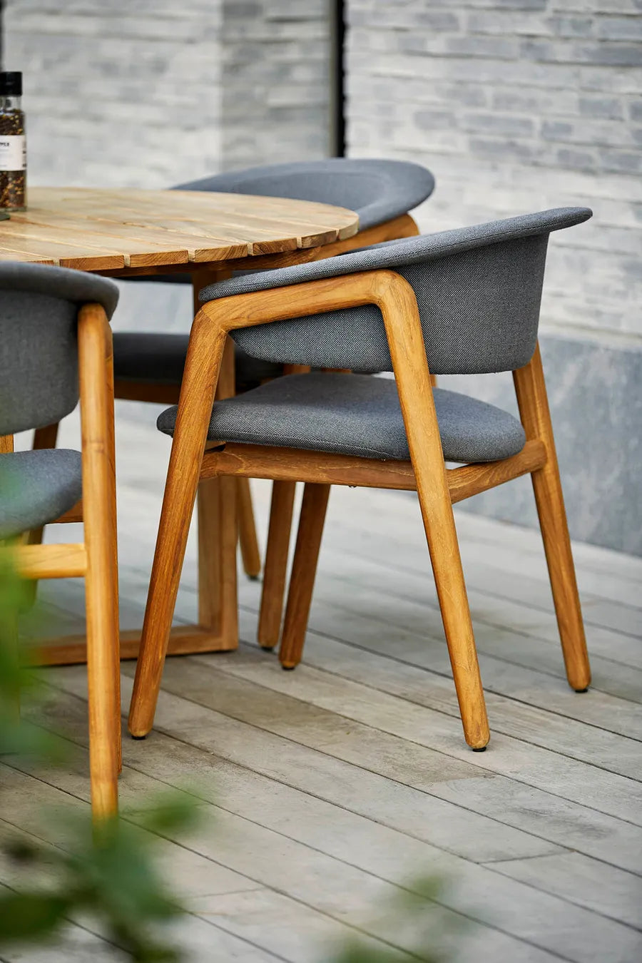 Luna Stol, teak/grå från Cane-line - 3 - Jacobsen Plus