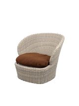 Coast Loungestol med. Swivel, sand från Cane-line - Umber Brown, Cane-line Rise - Jacobsen Plus