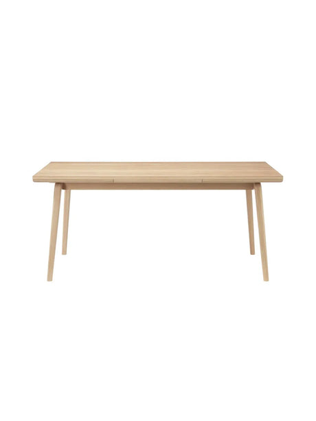 C65 Åstrup matbord med utdragsskiva, lackad ek från FDB Møbler - 90 x 170- 270 cm - Jacobsen Plus