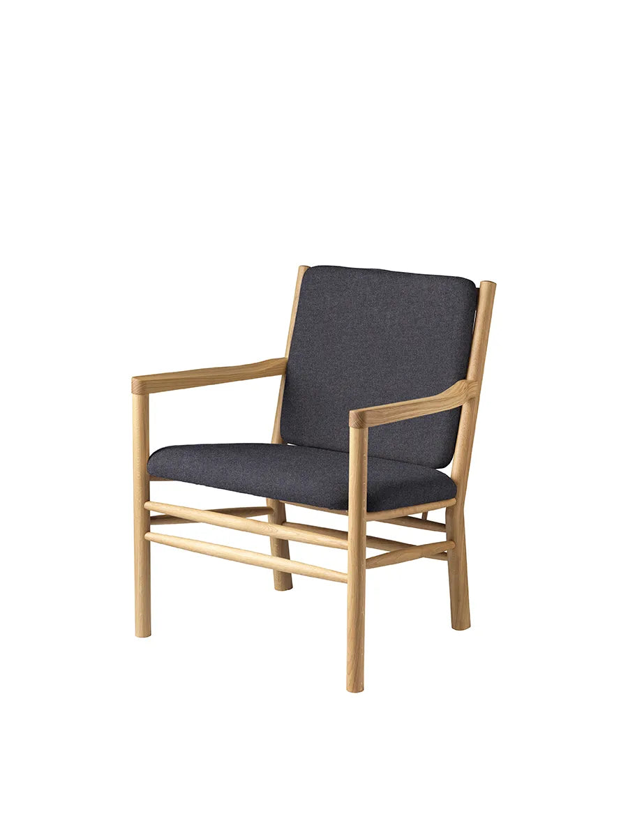 J147 fåtölj från FDB Møbler - Dark Grey MLF28 - Jacobsen Plus