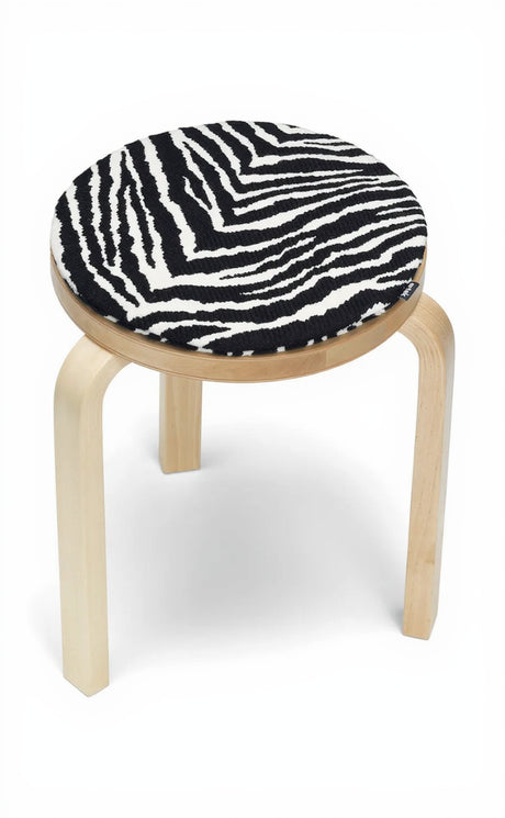 Zebra sittdyna till Stool 60 från Artek - 2 - Jacobsen Plus