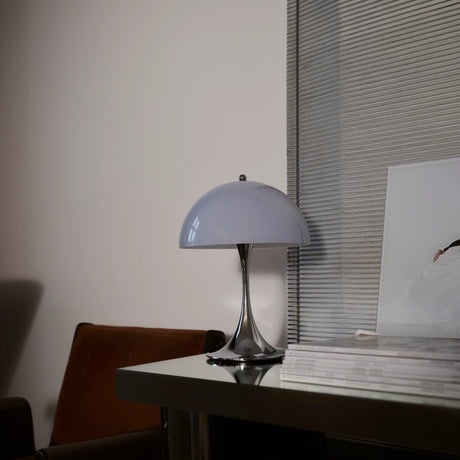 Panthella 250 Portabel bordslampa, Krom opalblågrå av Verner Panton - 5 - Jacobsen Plus