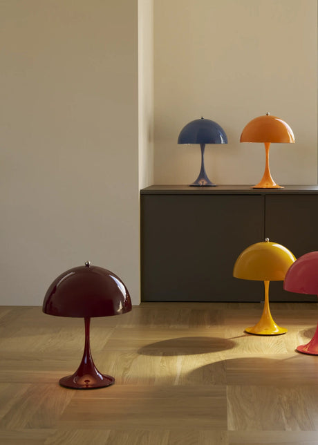 Panthella 250 portabel bordslampa, opak bordeauxröd av Verner Panton - 2 - Jacobsen Plus