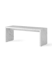Plinth Bridge, vit carrara marble från Audo Copenhagen