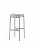 Palissade Bar Stool, skygrå från Hay