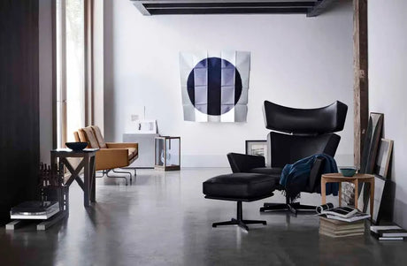 Oxen Fåtölj av Arne Jacobsen - Aura læder (svart) / Base i børstet aluminium - Jacobsen Plus