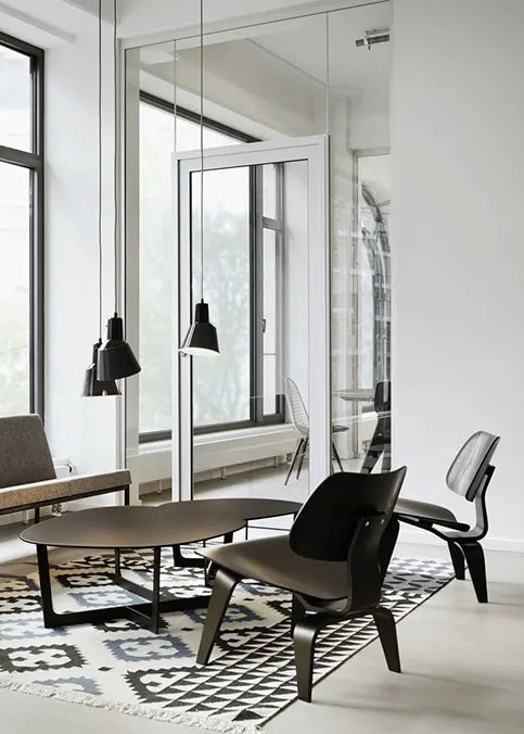 Plywood Group LCW, svartlackerad ask från Vitra - 2 - Jacobsen Plus