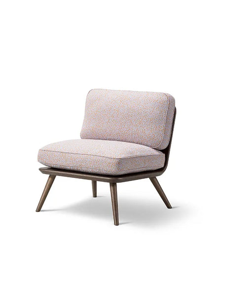 Spine Lounge Chair Petit från Fredericia Furniture - Stofgruppe 0 / Lackerad eg - Jacobsen Plus