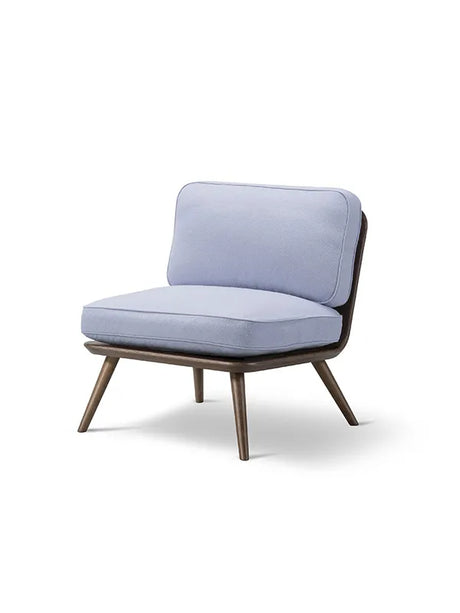 Spine Lounge Chair Petit från Fredericia Furniture - Stofgruppe 0 / Lackerad eg - Jacobsen Plus