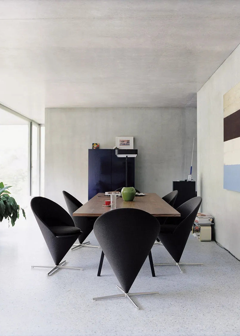 Cone Chair av Verner Panton - 2 - Jacobsen Plus