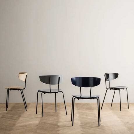 Herman matstol från Ferm Living - Grå - ask - Jacobsen Plus