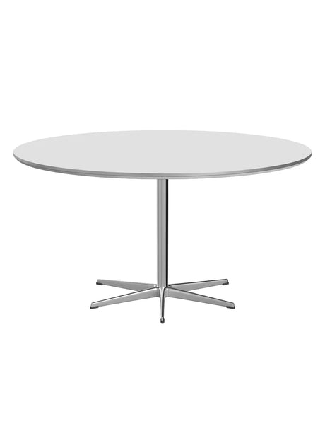 Piet Hein A826 Matbord, Ø145 cm från Fritz Hansen - Vit laminat m. alukant - Jacobsen Plus