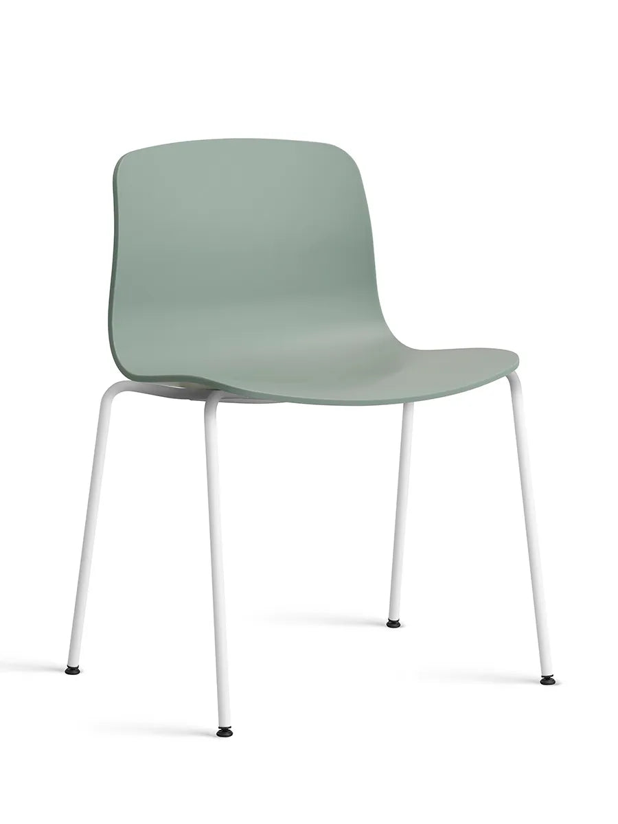 About a Chair AAC16 från Hay