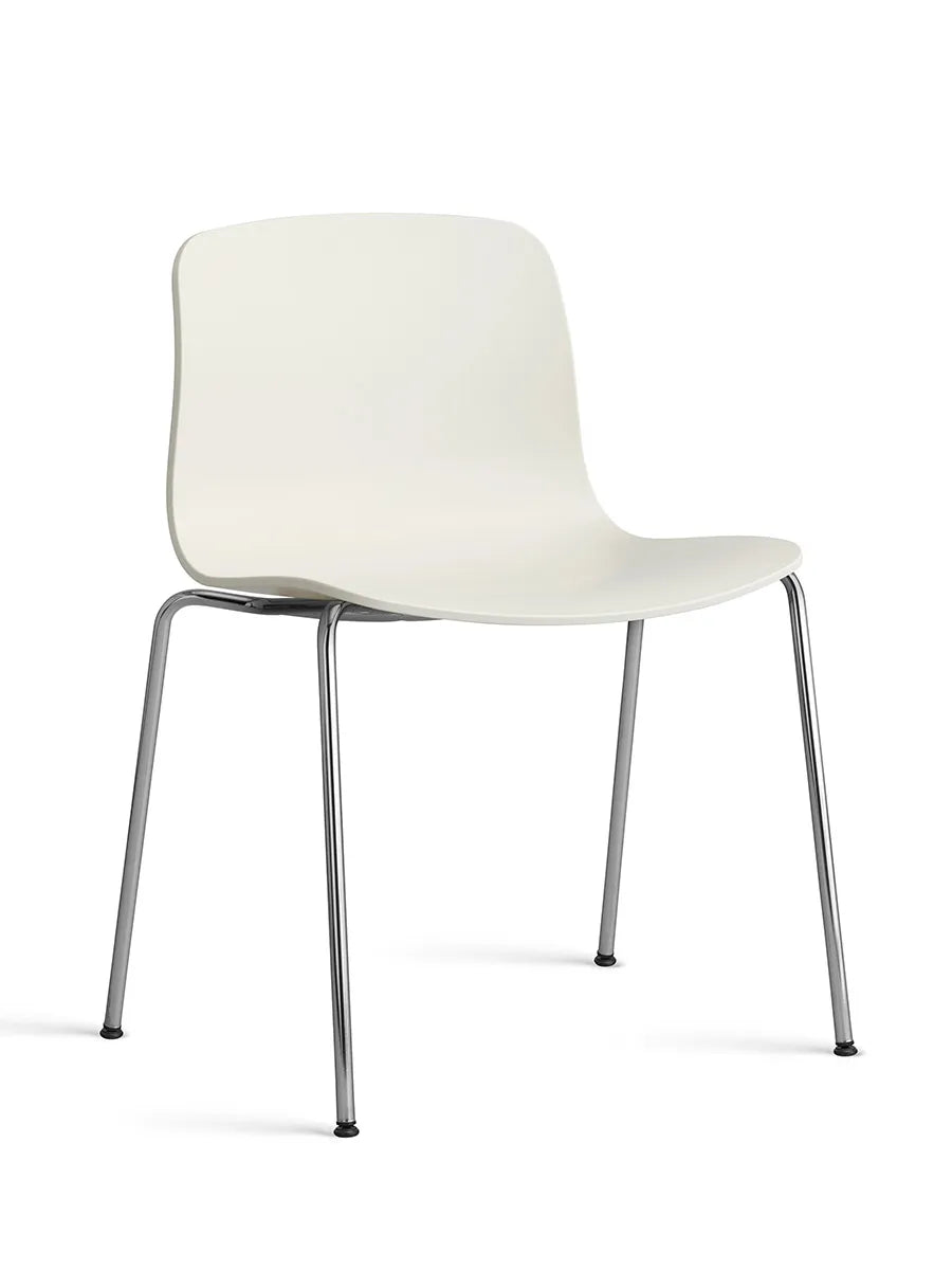 About a Chair AAC16 från Hay