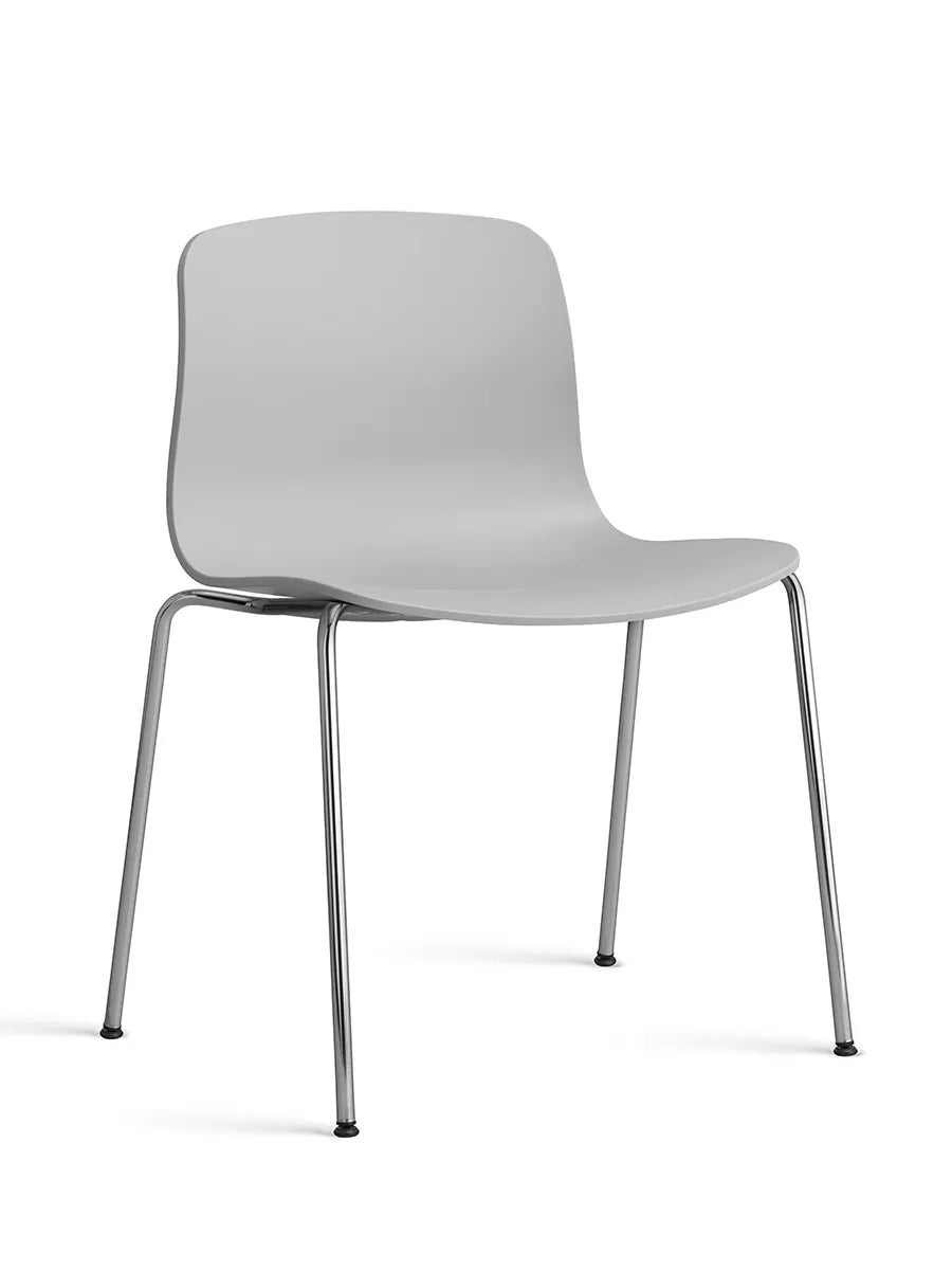 About a Chair AAC16 från Hay