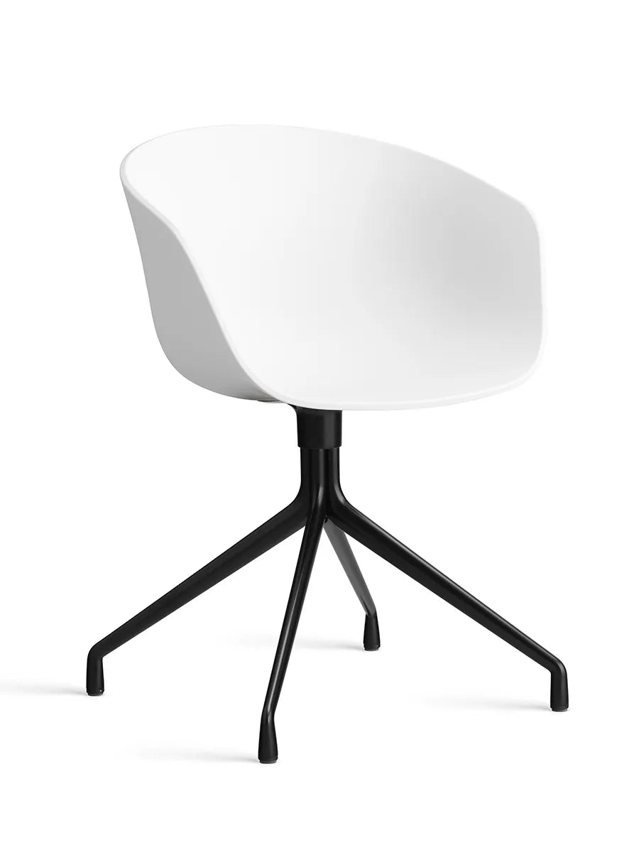 About a Chair AAC20 från Hay