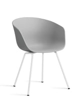 About a Chair AAC26 från HAY - Concrete grey / Vit pulverlakeret stål - Jacobsen Plus