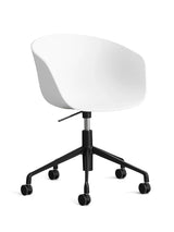 About a Chair AAC52 från Hay - White / Svart pulverlakeret aluminum - Jacobsen Plus