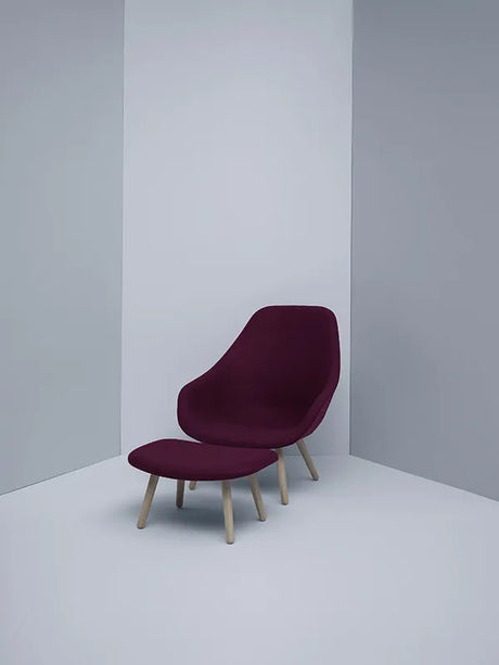 About a Lounge AAL03 Pall från HAY - Steelcut / Lackerad eg - Jacobsen Plus
