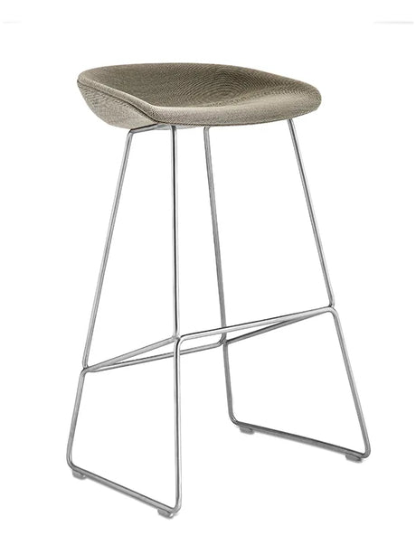 About a Stool AAS39 från Hay - Lav - B 47 x D 45 x H 65-76 cm / Steelcut / Svart pulverlakeret stål - Jacobsen Plus