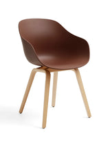 About a Chair AAC 222 från HAY - Soft Brick / Lackerad eg - Jacobsen Plus